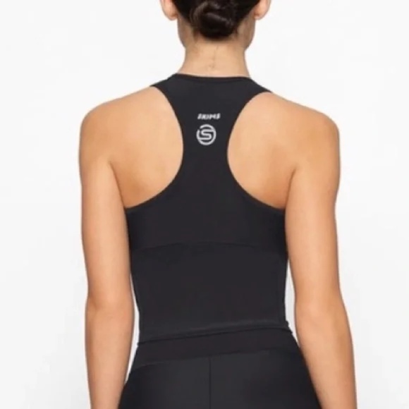 Skims Performance Racerback Tank Top - Picture 4 of 9